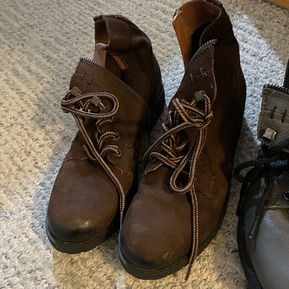 Brown Booties- no heel